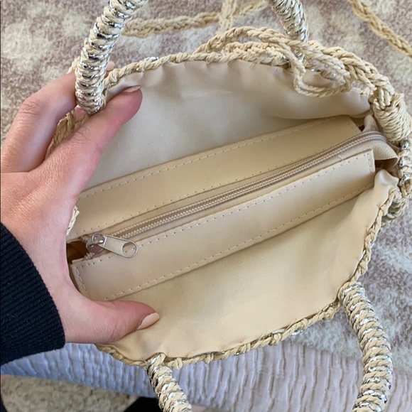 Woven Crossbody Bag with Silver Details - Picture 3 of 4